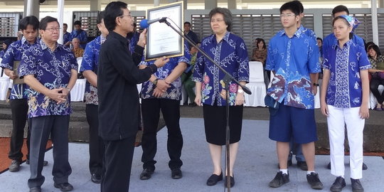 Bikin batik sendiri, 2.500 siswa di Bandung raih rekor MURI