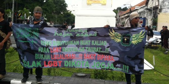 Demo pro dan kontra LGBT, massa FUI siaga di Tugu Yogyakarta