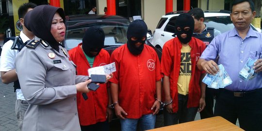 Beli mobil curian, 3 warga dibekuk polisi