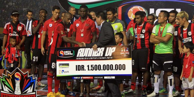  4 pemain Persipura pilih masuk ...