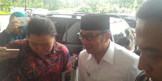 Ridwan Kamil mendadak temui Ahok di Balai Kota, bahas Pilgub DKI?