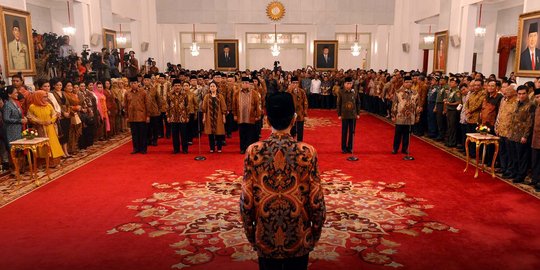 Jokowi bantah bagi-bagi posisi Dubes dan komisaris BUMN buat relawan