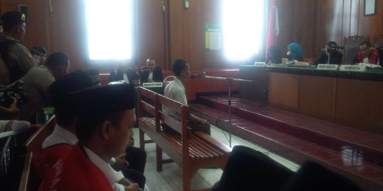 Keluarga korban dan saksi kasus Salim Kancil dijaga 20 pengawal