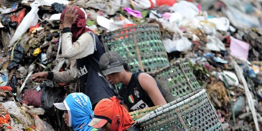 Pemulung di Semarang menemukan uang Rp 80 juta di TPA sampah