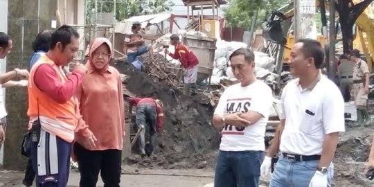 Surabaya banjir, Risma semprot pekerja proyek dan PLN karena teledor