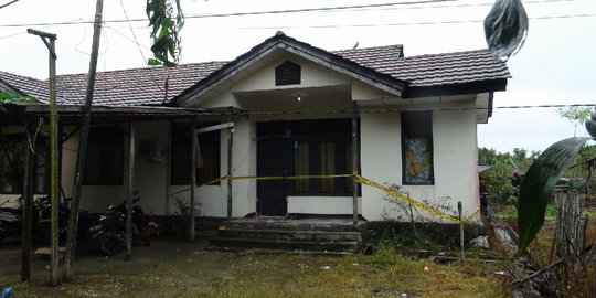 2 Anak korban mutilasi Brigadir Petrus dimakamkan 1 liang lahat