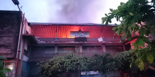 Pasar tradisional terbesar di kota Denpasar terbakar