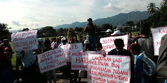 Ratusan warga demo di PLTU Celukan Bawang ancam bongkar sutet