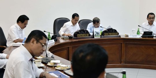 menteri jokowi berseteru rev1