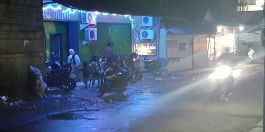 Cara PSK lokalisasi Dadap goda para pria mampir untuk bercinta