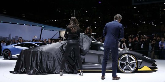 Lamborghini Centenario resmi dirilis, harganya bikin jantungan!