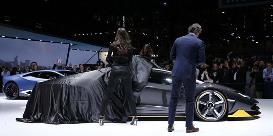 Lamborghini Centenario resmi dirilis, harganya bikin jantungan!