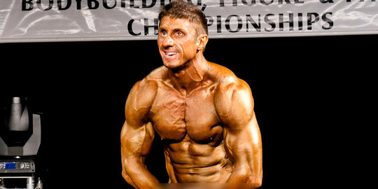 Walau buta total, pria ini berhasil wujudkan mimpi jadi binaragawan