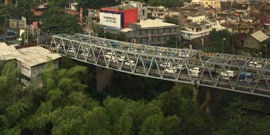 Jembatan Soekarno Hatta Malang 'melengkung', Bina Marga sebut aman