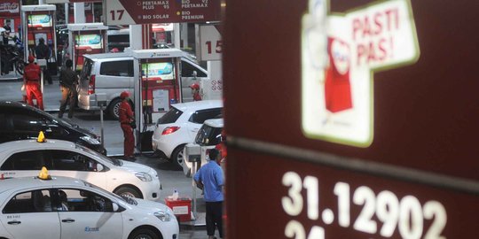 Per April 2016, DPR sebut harga premium jadi Rp 4.800 per liter