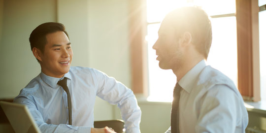 Tips penting memuji orang lain (complimenting) dalam Bahasa Inggr