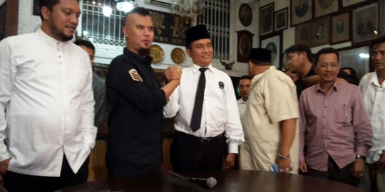 Yusril ajak Dhani, Sandiaga dan Adhyaksa bergabung lawan Ahok