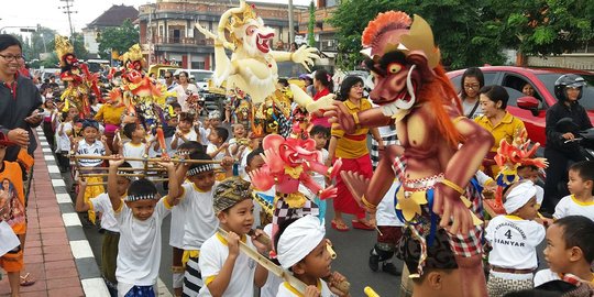 Ribuan murid TK dan PAUD ramaikan parade ogoh-ogoh di Bali