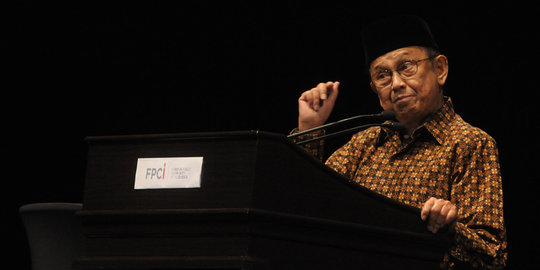 BJ Habibie dilarikan ke rumah sakit karena demam tinggi 