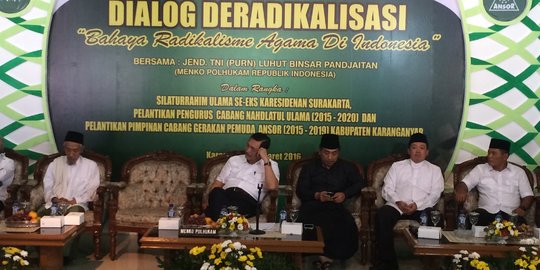 Cegah teror ISIS, Luhut minta camat & lurah kerja sama dengan intel