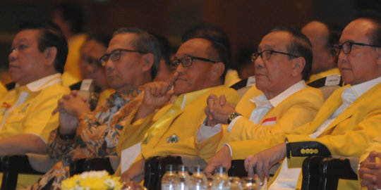 Akbar Tandjung sudah temui Ical, Golkar jadi gelar munas ?