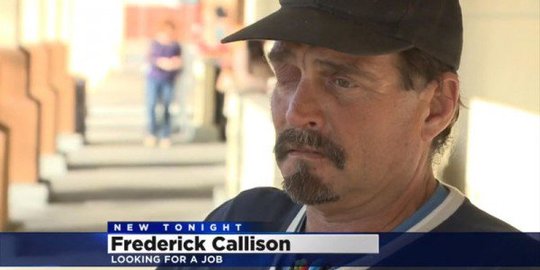 Ogah diberi uang, gelandangan ini sodorkan surat lamaran kerja