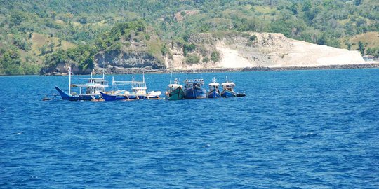 6 Kapal Vietnam sedang mencuri ikan di Natuna ditangkap TNI AL