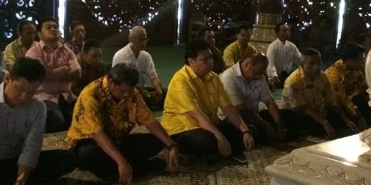 Maju calon ketum Golkar, Airlangga ziarah ke makam Soeharto