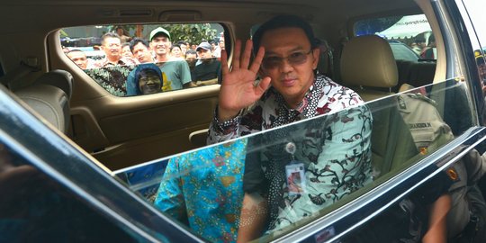 Emosi dipanggil DPR, tata krama Ahok dipertanyakan