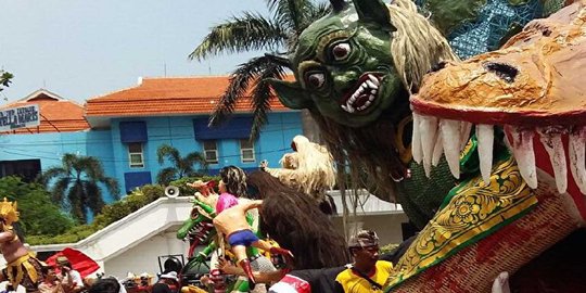 Jelang Nyepi, Surabaya diramaikan pawai Ogoh-Ogoh di Tugu Pahlawan