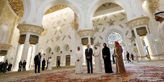 Wapres AS terpukau lihat kemegahan Masjid Sheikh Zayed di Abu Dhabi