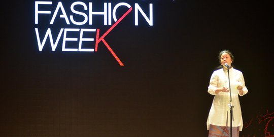 Jadikan kekayaan budaya karakter fashion Indonesia