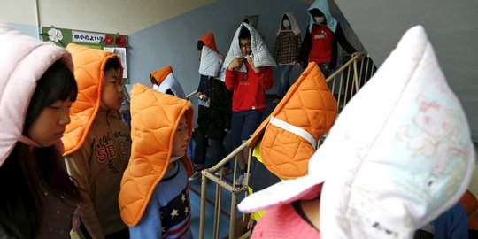 Seperti ini simulasi gempa dan tsunami ala Jepang
