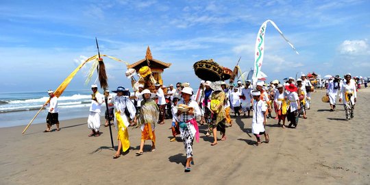Alasan takut teroris, 6.000 turis batal injakan kaki di Bali