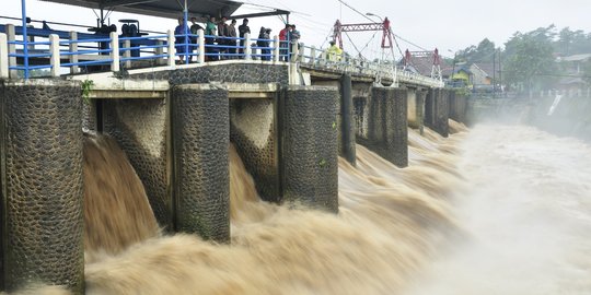 Kota Bogor dilanda longsor dan banjir, 1 korban tewas