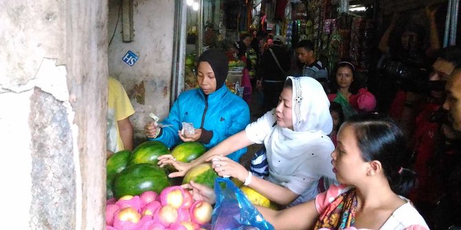 Beragam tanggapan pedagang, Wanita Emas mau lawan Ahok di 