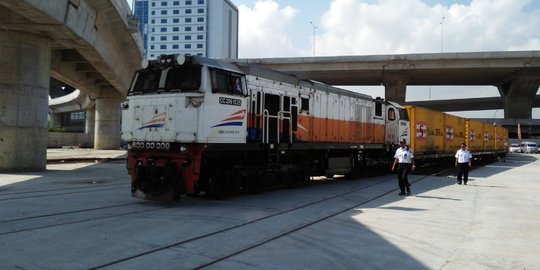 Pangkas dwelling time, kereta api Tanjung Priok beroperasi bulan ini