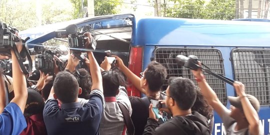 ilir pesta sabu dengan 2 pns dan penjaga rumah rev1