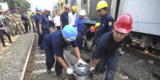 Sebelum anjlok, KRL Tanah Abang-Maja miring ke kanan dan ke kiri