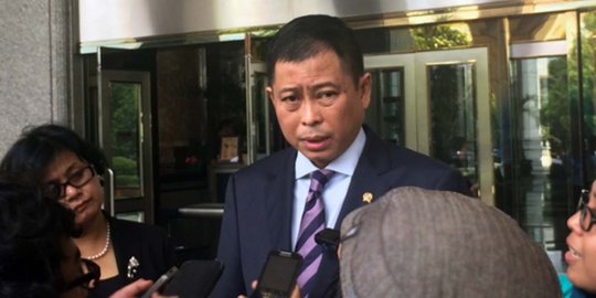 Menteri Jonan ke Uber dan Grab Car: Tolong diurus izinnya!