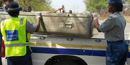 pria zimbabwe bangkit dari kubur rev1