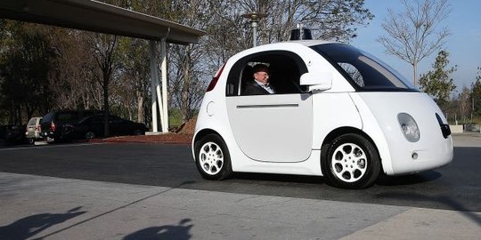 Pasca kecelakaan, Google patenkan pendeteksi bus pada mobil otomatis