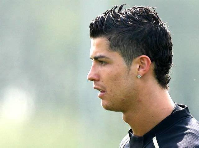  Model  rambut  Cristiano  Ronaldo  dari masa ke masa merdeka com