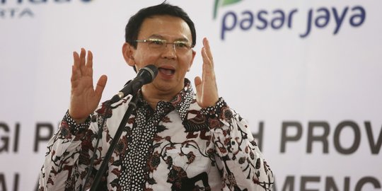 Syarat independen diperberat, Ahok pasrahkan jabatan & kunfayakun