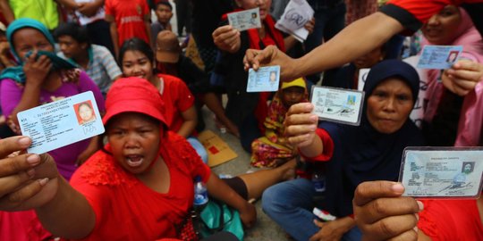 Tolak digusur, warga kolong Tol Penjaringan geruduk Balai Kota