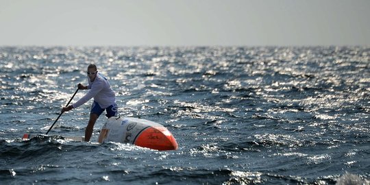 Pria ini nekat seberangi Atlantik dengan papan selancar dayung