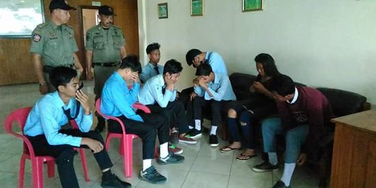 Bolos sekolah, 8 pelajar SMK di Jembrana pesta miras di indekos