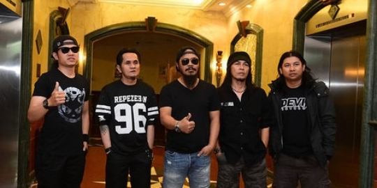 Sempat ganti vokalis, job manggung Jamrud menurun?