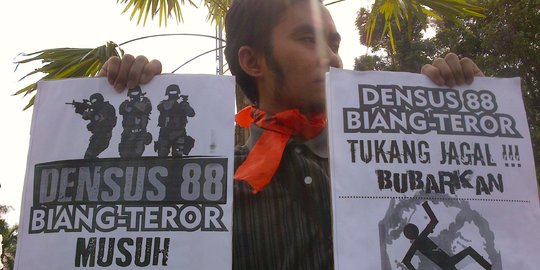 Mahasiswa di Bandung demo, minta kinerja Densus 88 dievaluasi