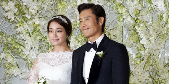 Istri comeback, Lee Byung Hun ternyata nonton drama Lee Min Jung